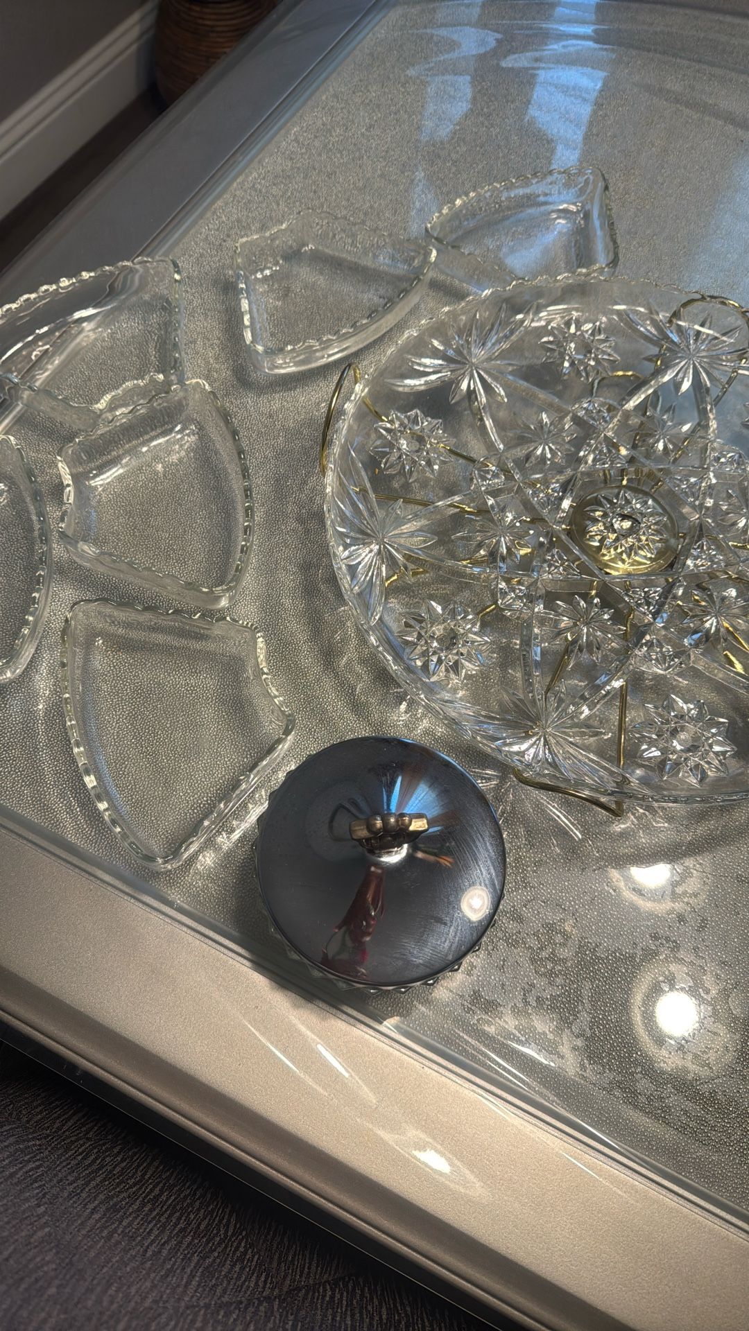 Está hermosa dulcera o para ensalada para lo que usted guste, poner ahí tiene 66 cositas para poner a lo que usted quiera y una en el medio le e estoy