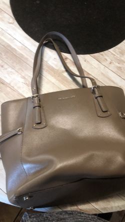 Michaels Kors Hand Bag