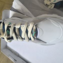 Size 9 Puma Playlist