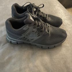 black RBX knit athletic sneake