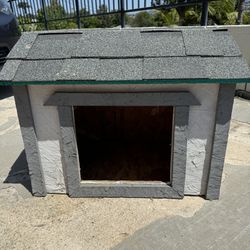 Wood Dog House - Medium Sized 