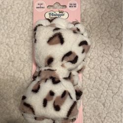 Make Up Headband By The Vintage Cosmetic Co