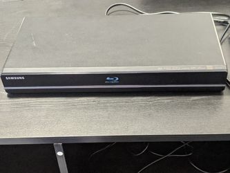 Cool looking Samsung Blu-ray Dvd player Black

Works