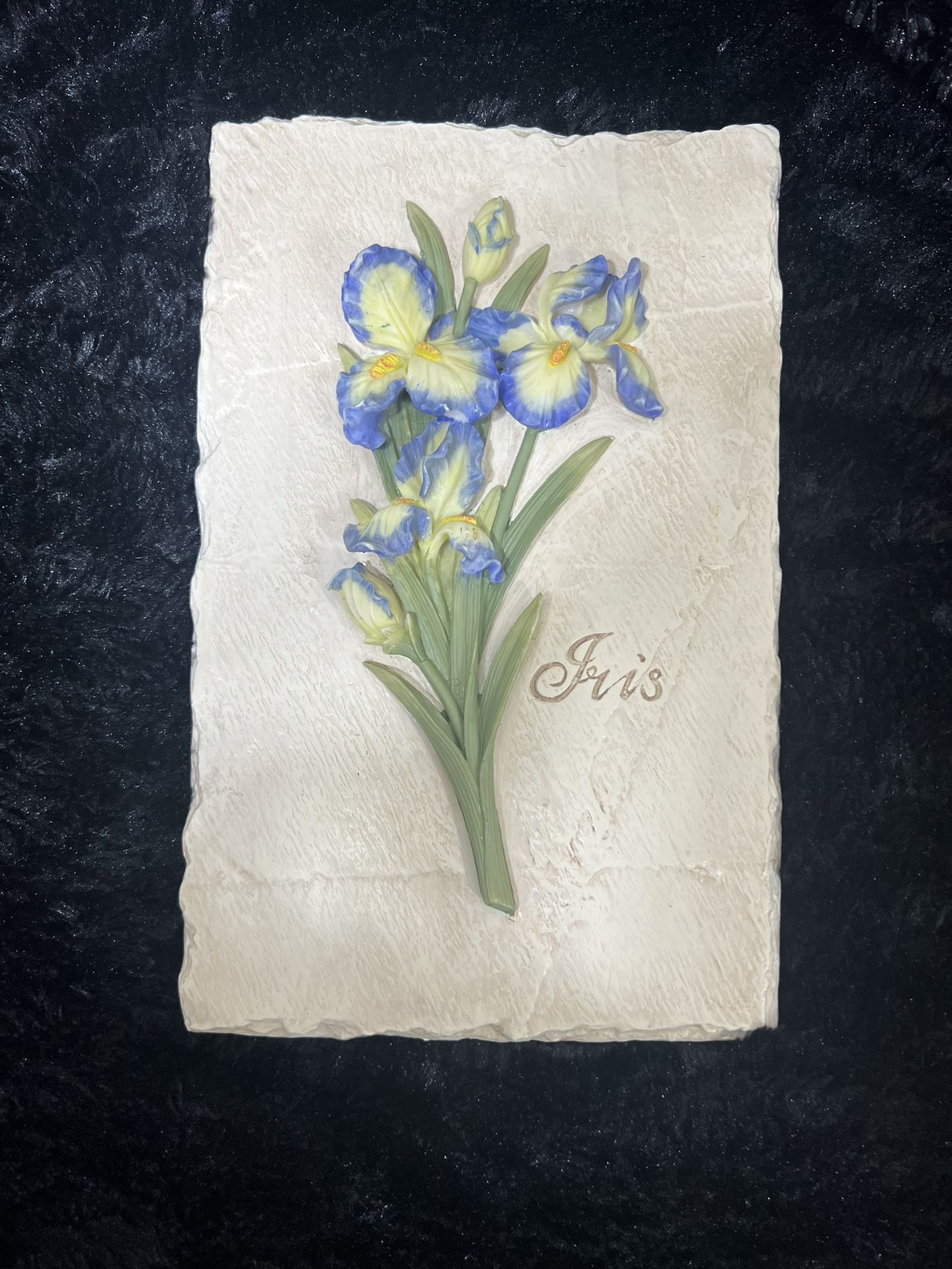 Vintage home interiors | wall hanging