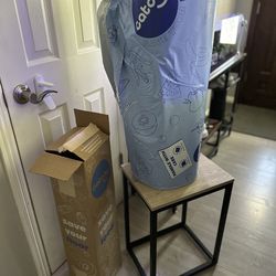 Brand new Lalo chair CATCHY