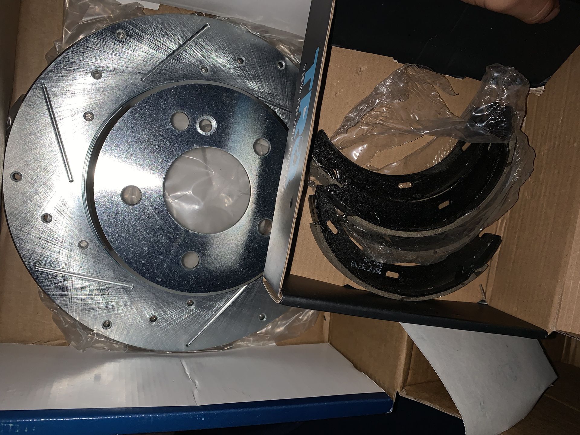 2001 E430 1 Slotted Disc Brake Rotor With 3 Piece Brake Shoe Set