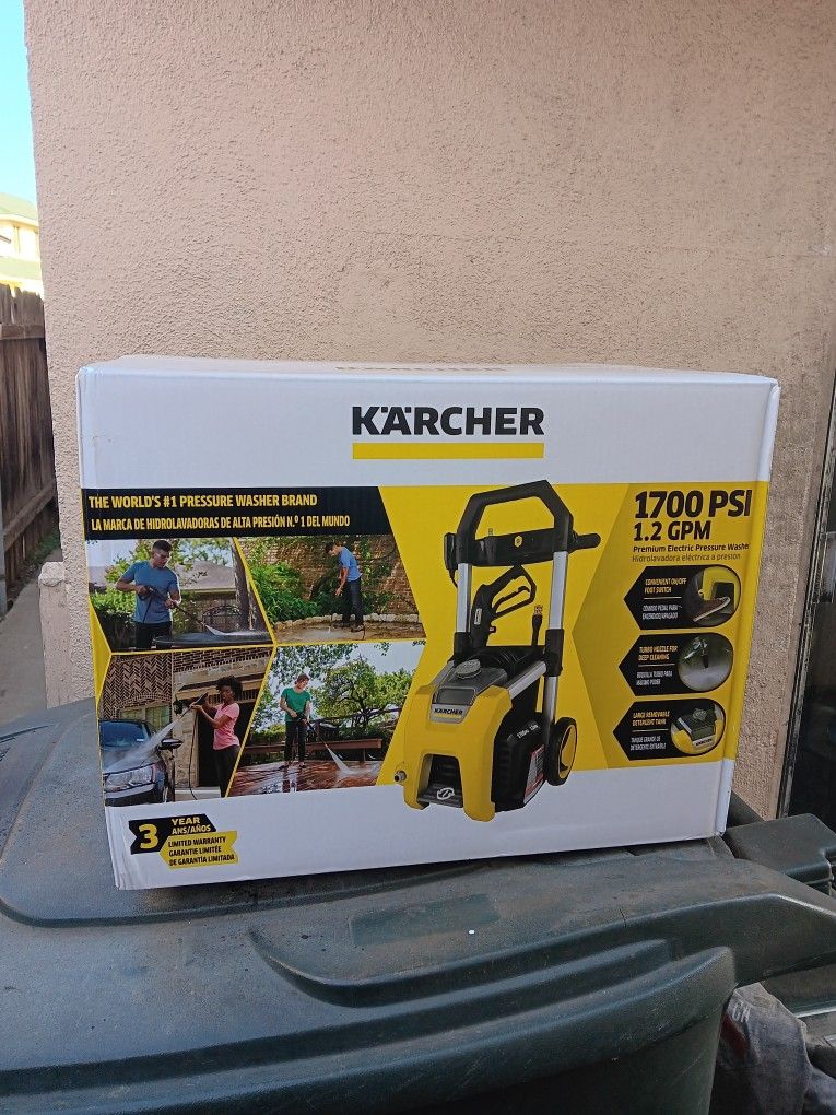 Pressure Washer 1700 PSI