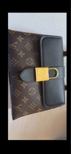 Louis Vuitton purse