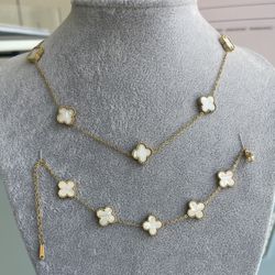 White Van Cleef Necklace And Bracelet Set