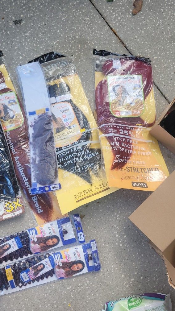 Weave 8 Bonnets And A Whole Box Of Combs