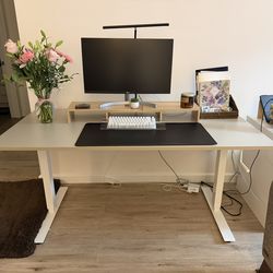 White Sit/Stand Desk Adjustable Height
