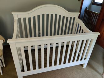 White crib - Good condition