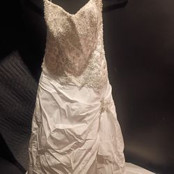 Wedding dress