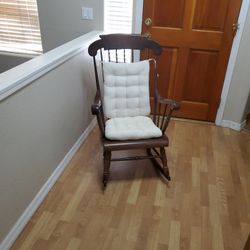 Rocking Chair 