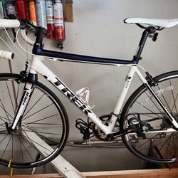 2017 Trek 1.5 Road Bike – 54cm – Excellent Condition – Blue Ink/White