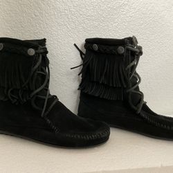 Minnetonka Shoes/Minnetonka Moccasins Size 6