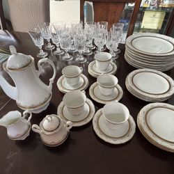 Philkraft Porcelain Assorted Dinner Plates 