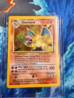 Charizard Holo Rare Pokémon Card 4/102 Base Set