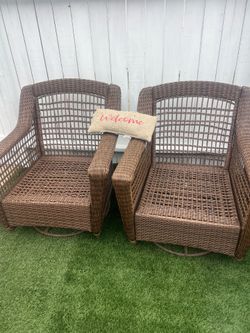 Swing chairs