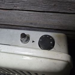 3 gas heaters in good condition
