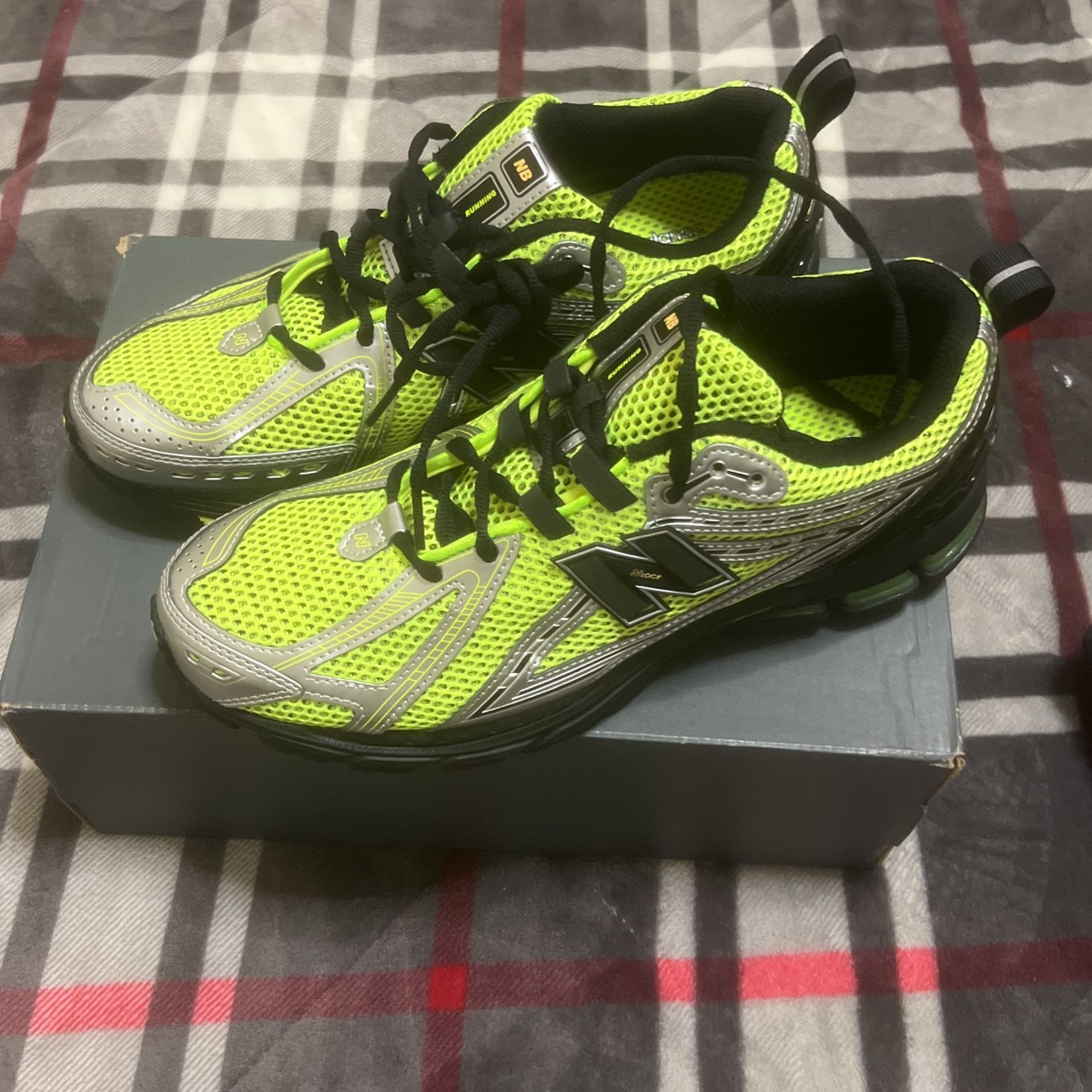 Brand New New Balance Never Worn Size 10.5