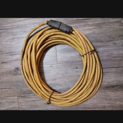 Extention Cord Good Conditions 50' Long 