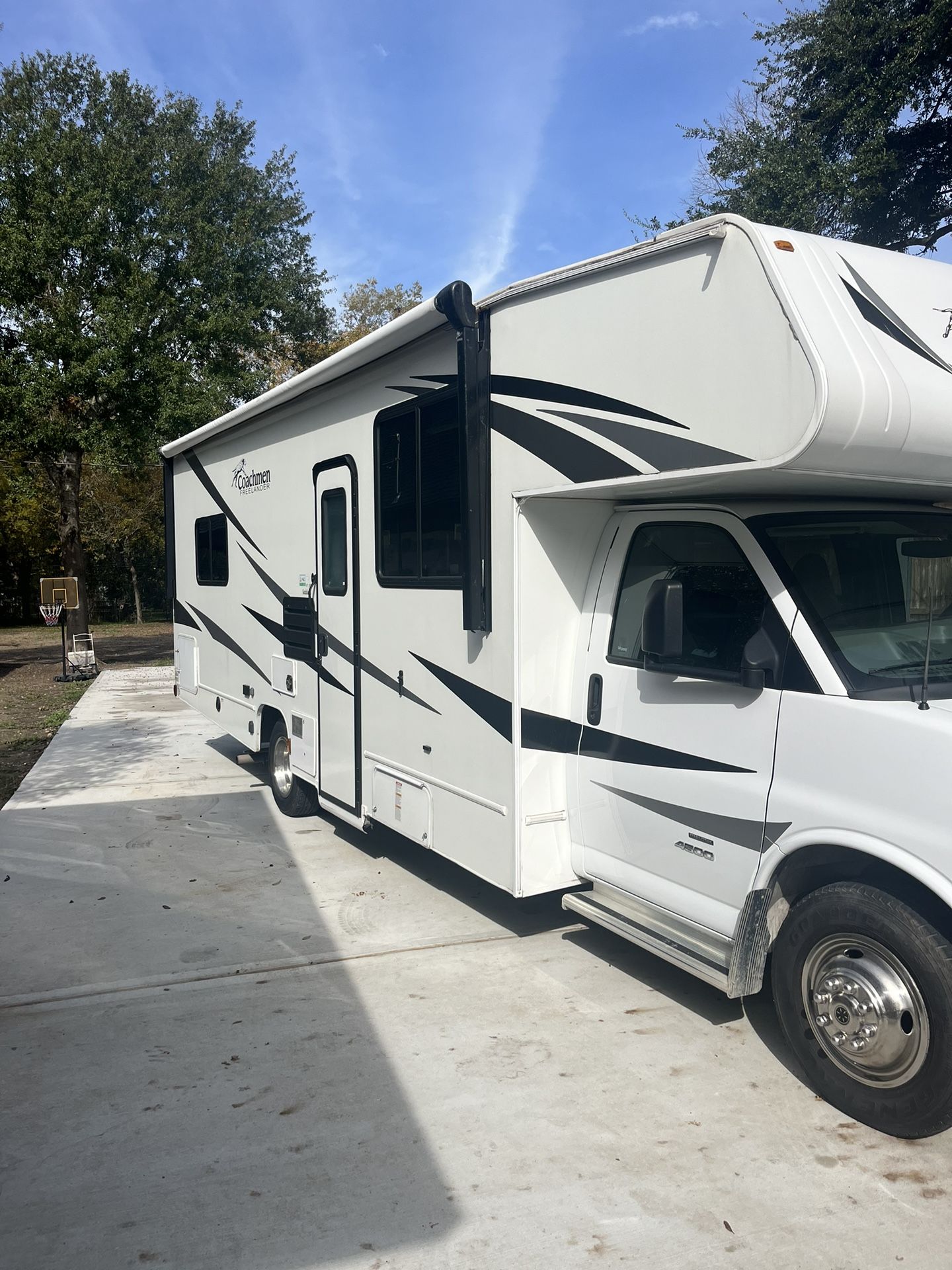 2021 Coachmen Freelander