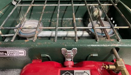 COLEMAN CAMP STOVE EXCELLENT