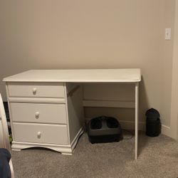 Canadian Desk w/ Add-on and 2 Dressers