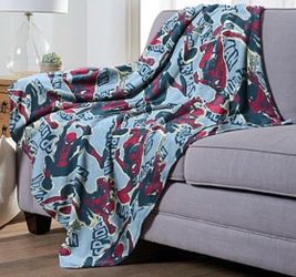 Brand NEW Spider-Man Soft Plush Fleece Throw Blanket