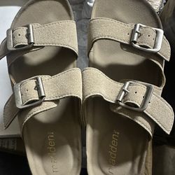 Size 7 Brand New 