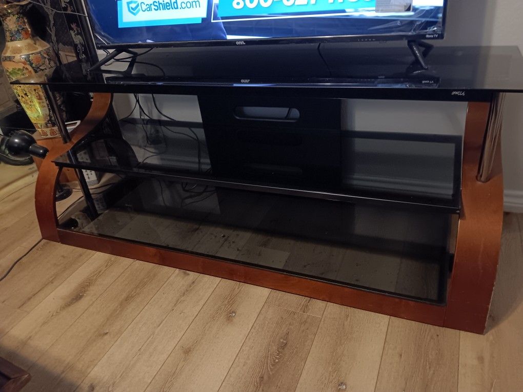 Large Medi Stnd Good Condition