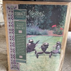 Vintage Ornamental Rusty 3 Piece Frog Garden Decor