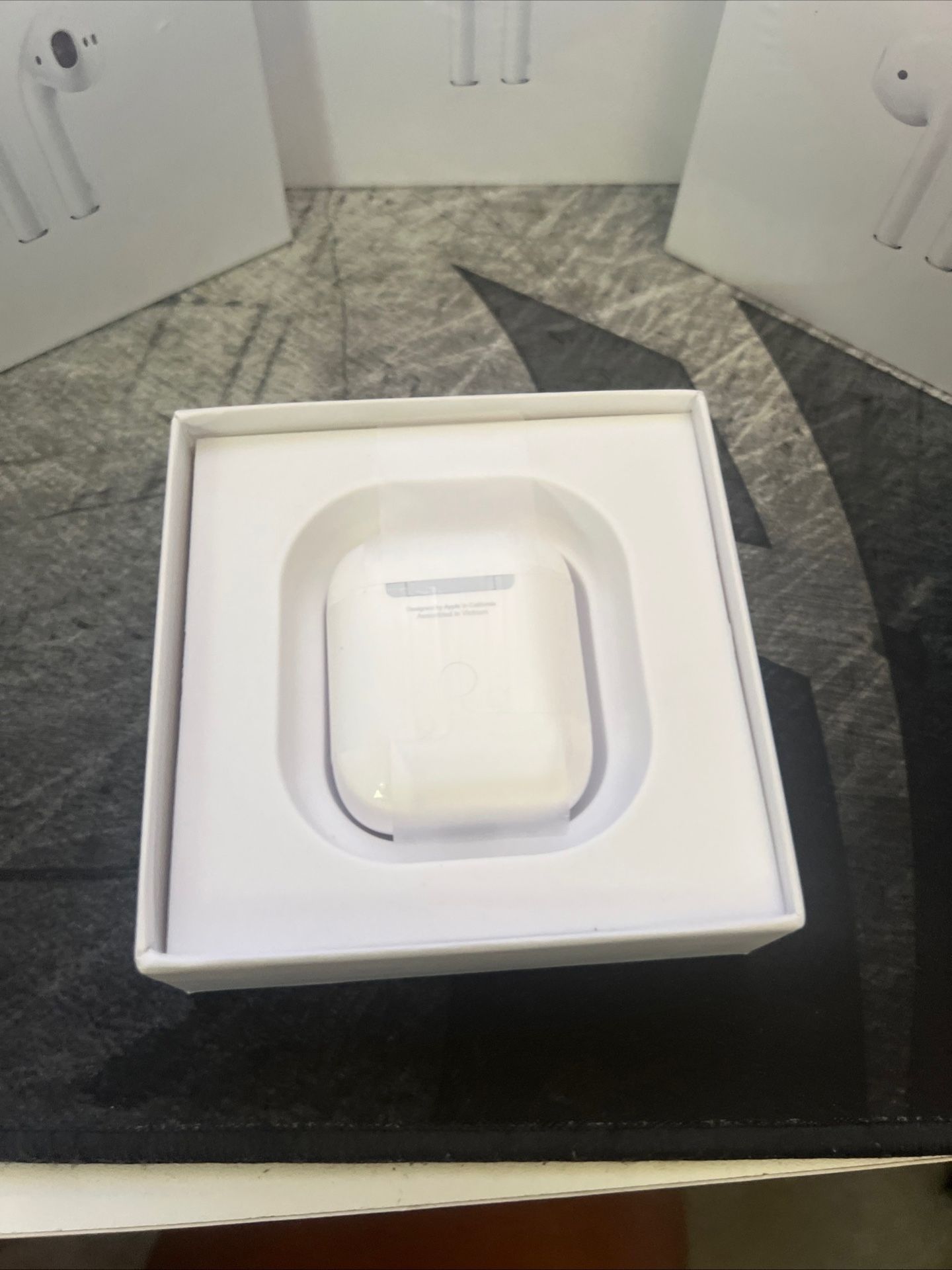 Apple airpods Generation 2 