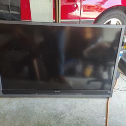 Tv And Sound Bar 