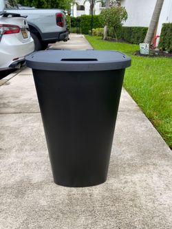 Trash can