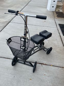 Steerable Knee Travel Scooter with Basket, adjustable, Great Condition