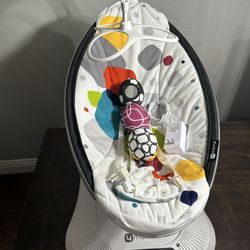 4Moms | Mamaroo | Baby Swing