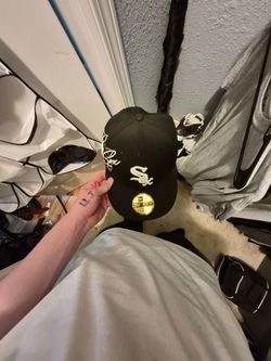 Fidded white Sox hat with custom side