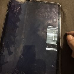 iPad Pro 11 (2020) Needs Screen Replacement
