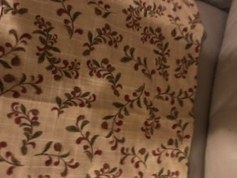 Reversible window valance