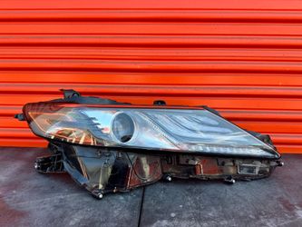 2018 -2019 -2020 -2021 -2022 -2023 TOYOTA CAMRY XSE XLE  FULL LED HEADLIGHT Rigth Passenge OEM