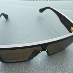 Lv Monogram Sunglasses for Sale in San Antonio, TX - OfferUp