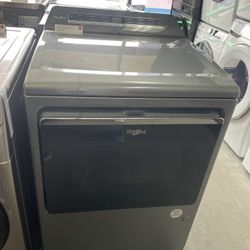 Whirlpool Gas Dryer In Grey 