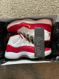 Jordan 11 Size 9.5 “cherry’s” barely worn with box