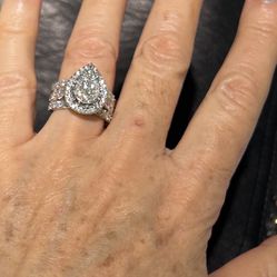 Pear Shaped Wedding Ring
