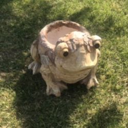 New Flower Pots Made Out Of Resin 