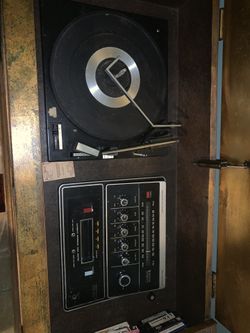 Old radio zenith A TracK & Record Player