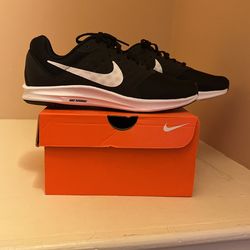 Nike Tenis Shoes