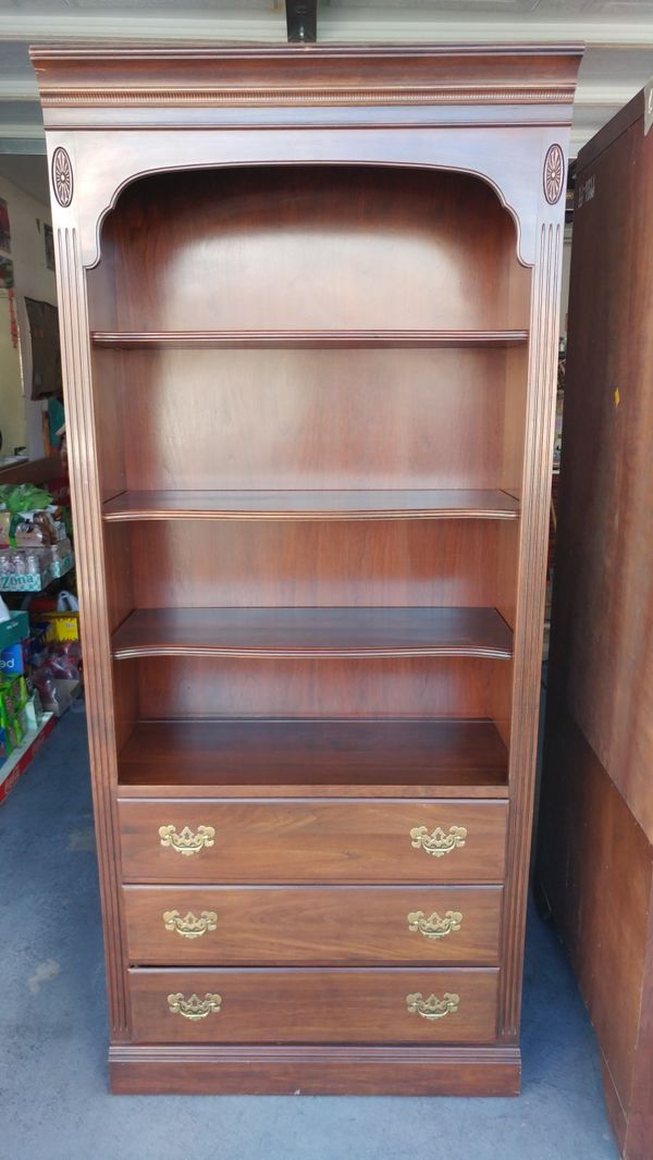 Ethan Allen Bookcase For In Las Vegas Nv Offerup